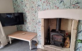 Fieldside House Beautiful Sleeps 6 House With Decked Garden